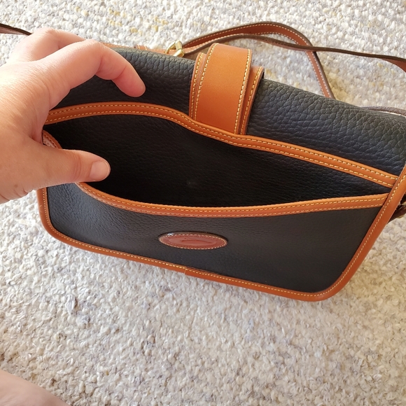 SOLD* Dooney & Bourke Vtg Two-Toned Equestrian Bag - Picture 9 of 16